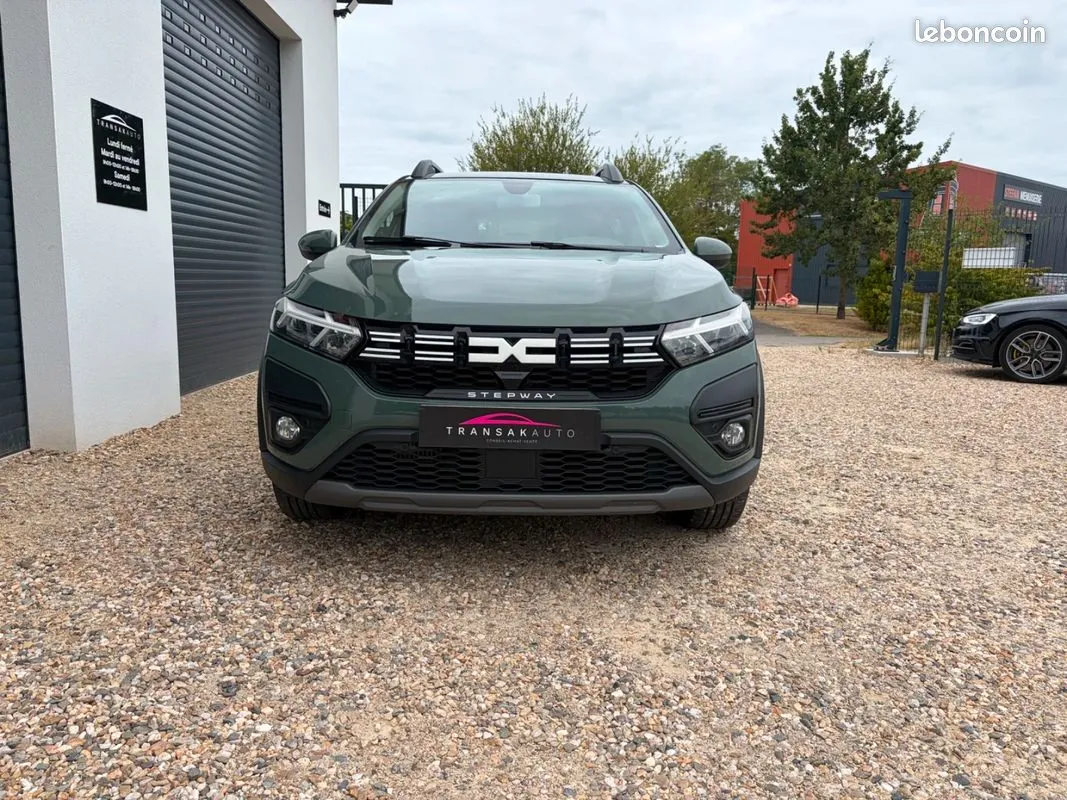 Dacia Sandero 2024 photo 2
