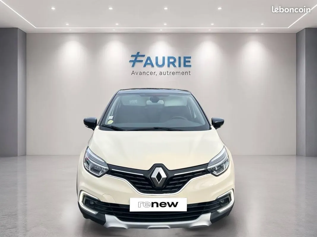 Renault Captur 2019 photo 2
