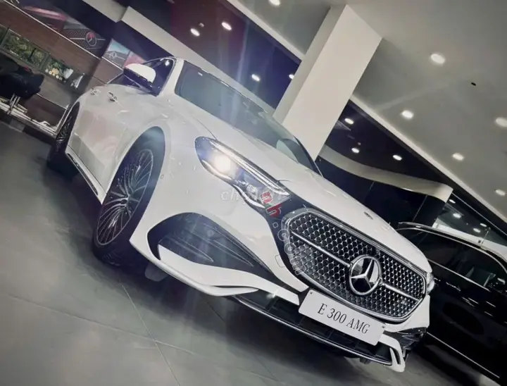 Mercedes-Benz E-Class 2026 photo 3