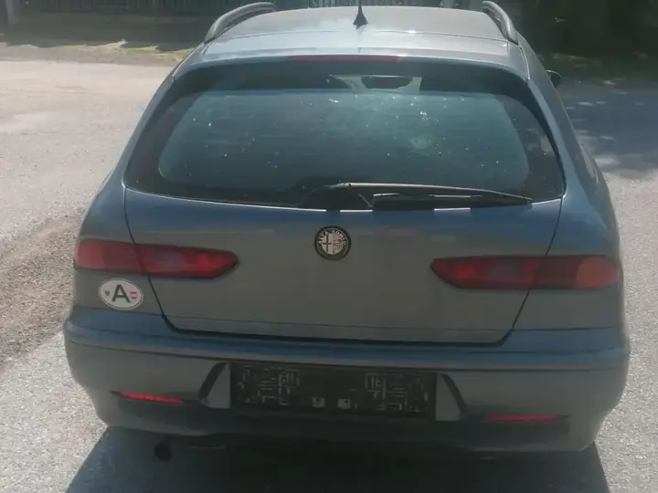 Alfa Romeo 156 2002 photo 2