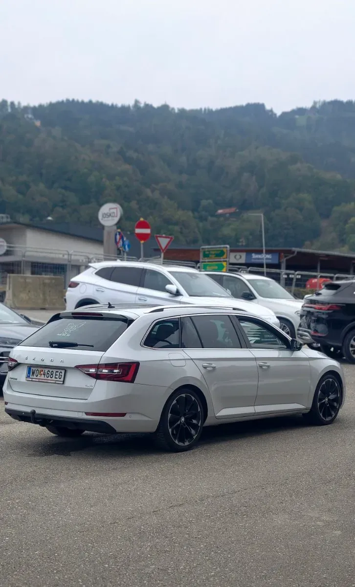 Skoda Superb 2016 photo 3