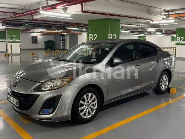 Mazda Axela 2010 photo 2