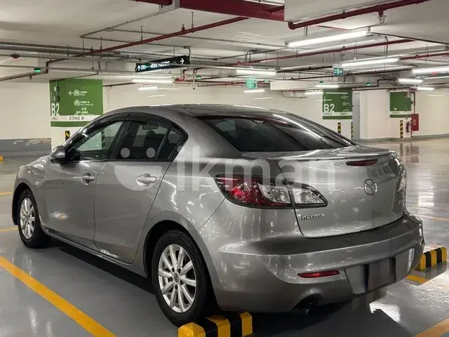 Mazda Axela 2010 photo 3