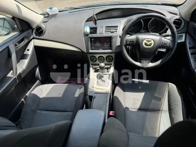 Mazda Axela 2010 photo 5