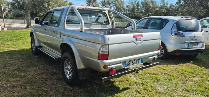 Mitsubishi L200 1999 photo 3