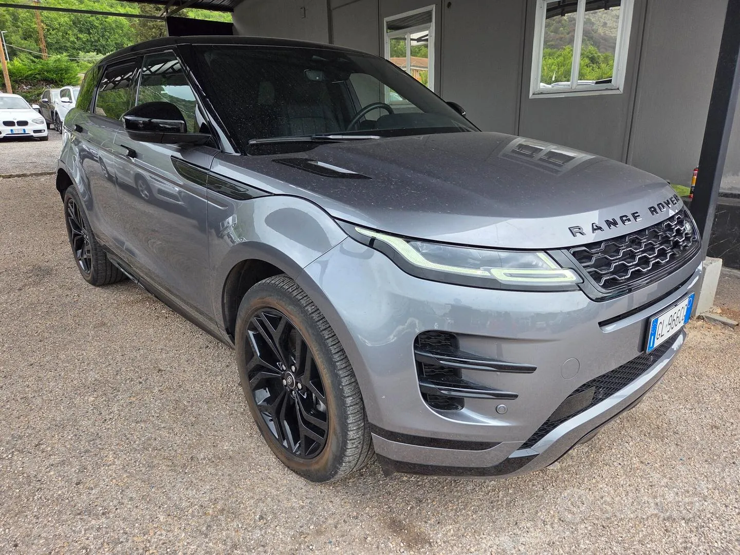 Land Rover Range Rover Evoque 2023 photo 3