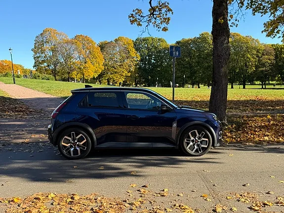 Renault 5 E-Tech 2025 photo 4