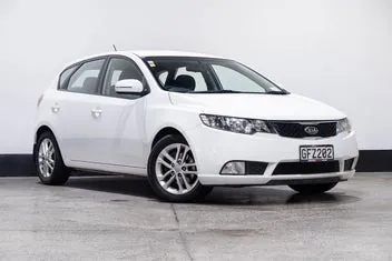 Kia Cerato 2012 photo 2