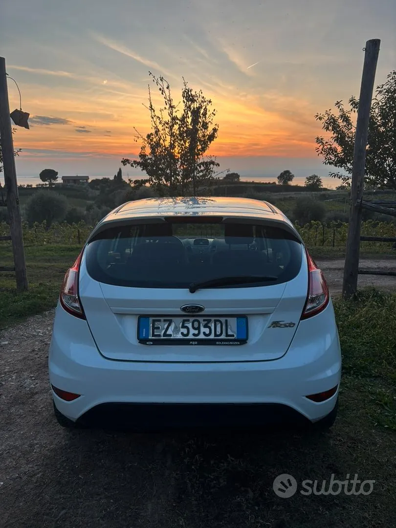 Ford Fiesta 2015 photo 3