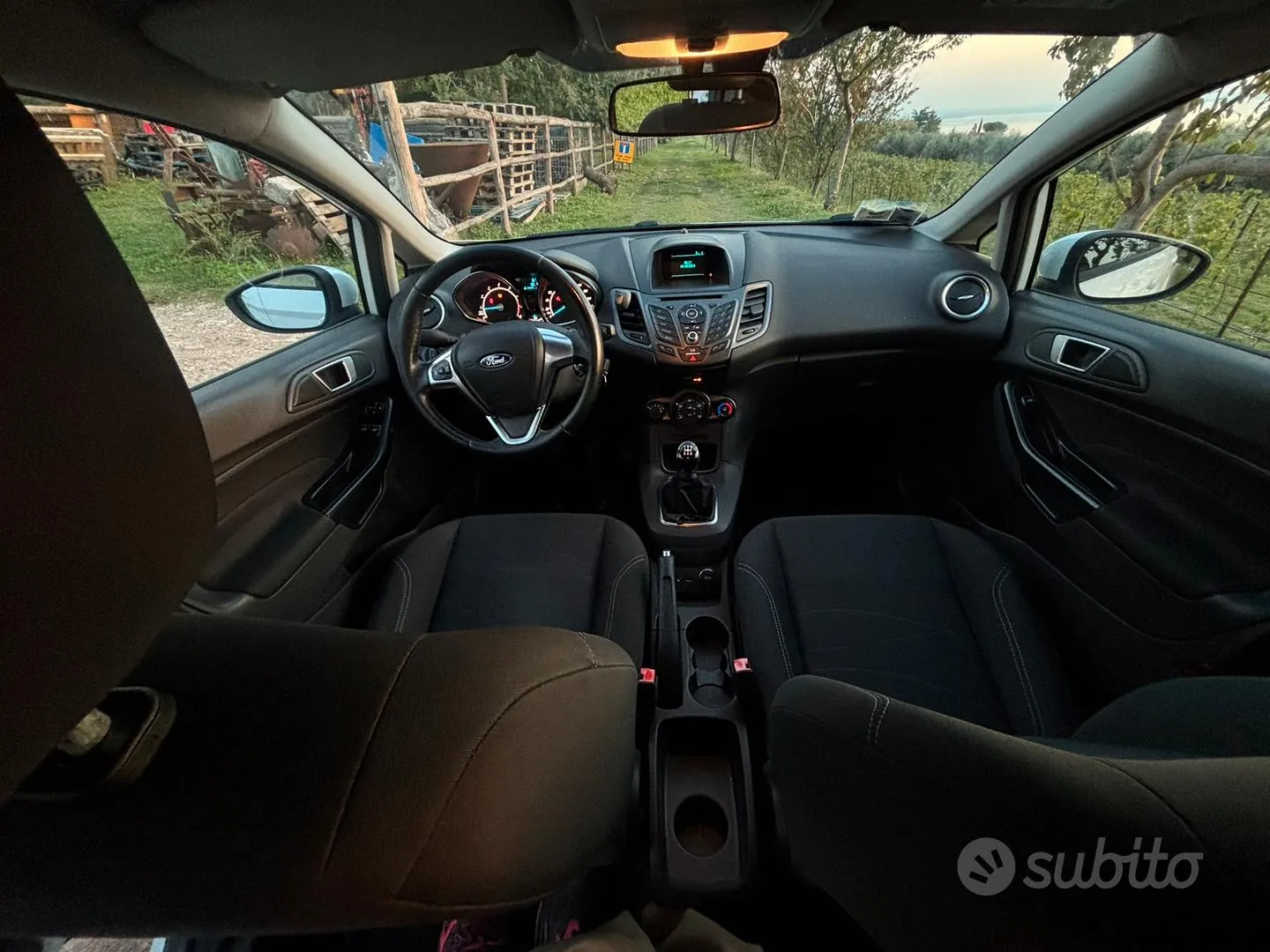 Ford Fiesta 2015 photo 5
