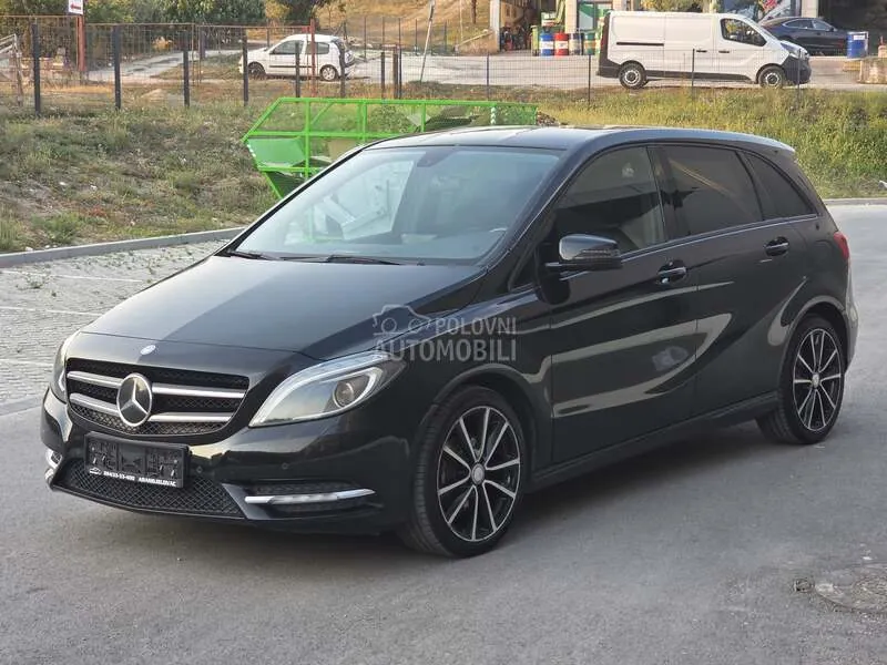 Mercedes-Benz B-Class 2012 photo 3