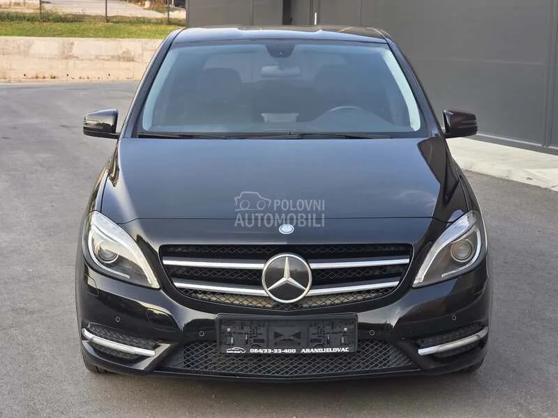 Mercedes-Benz B-Class 2012 photo 2
