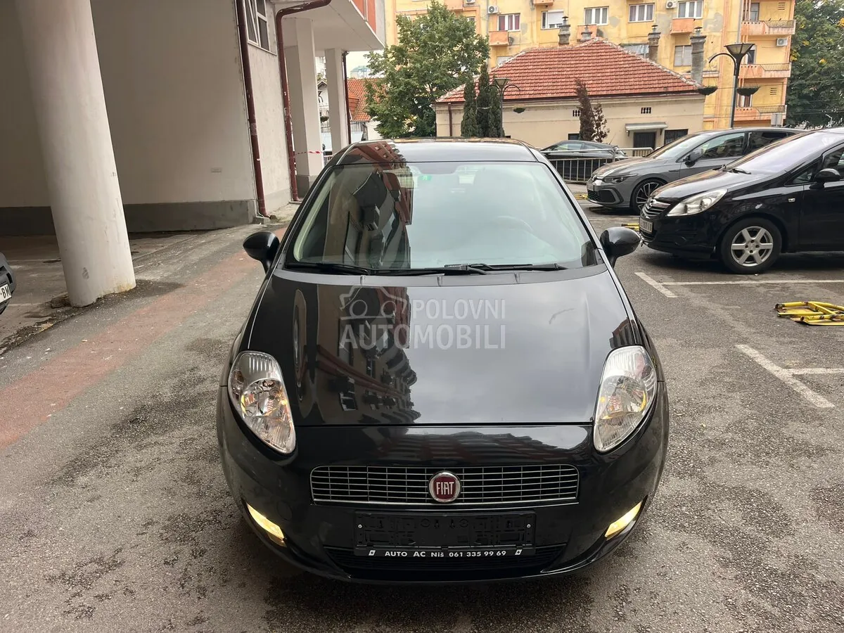 Fiat Grande Punto 2009 photo 5