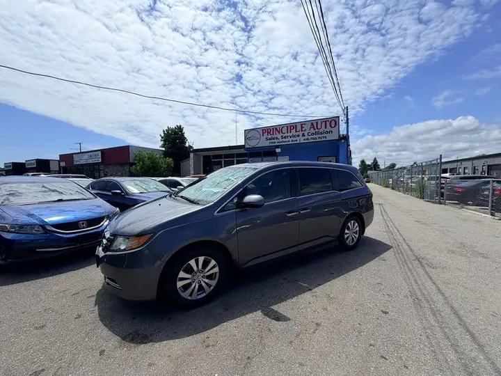 Honda Odyssey 2017 photo 2