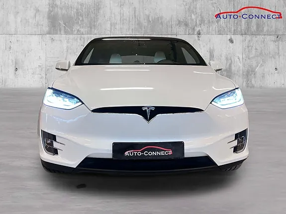 Tesla Model X 2019 photo 2