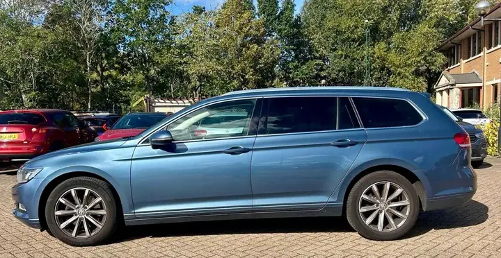 Volkswagen Passat 2018 photo 5