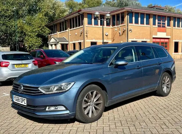 Volkswagen Passat 2018 photo 3