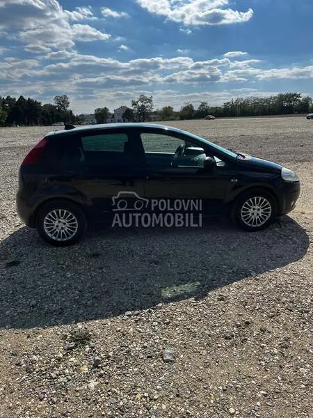 Fiat Grande Punto 2007 photo 2
