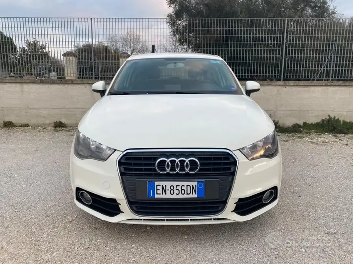 Audi A1 2012 photo 2