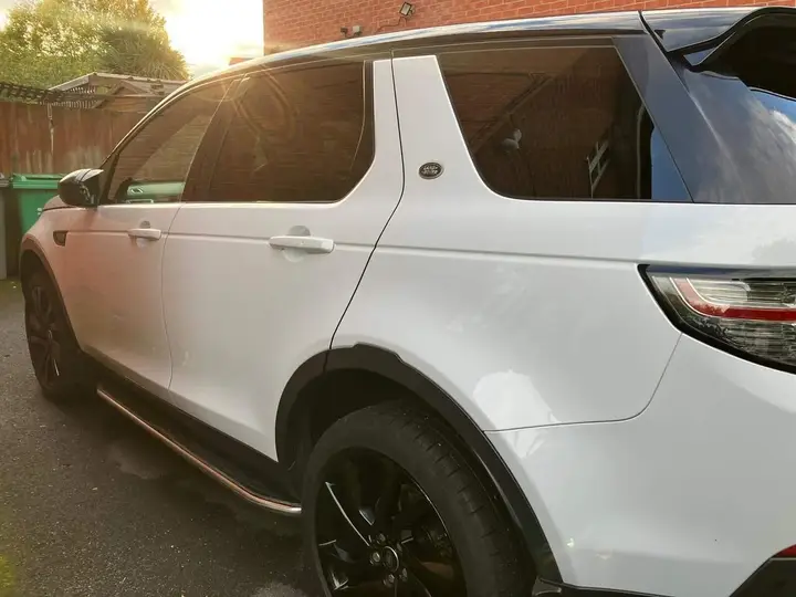 Land Rover Discovery Sport 2017 photo 4