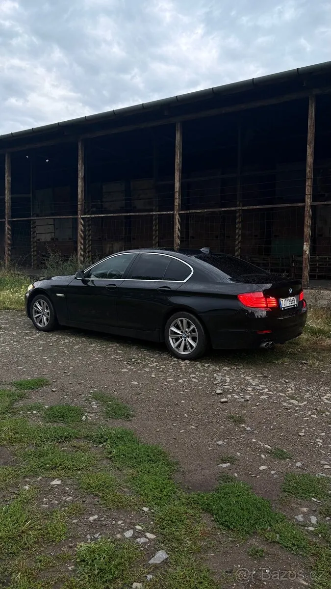 BMW F10 2013 photo 2