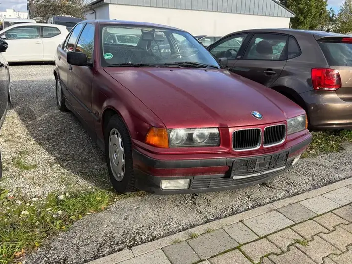 BMW 320I