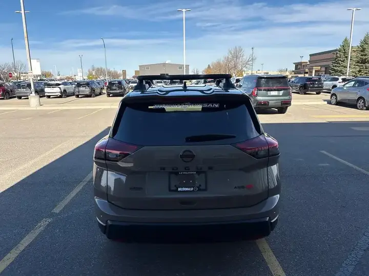 Nissan Rogue 2026 photo 4