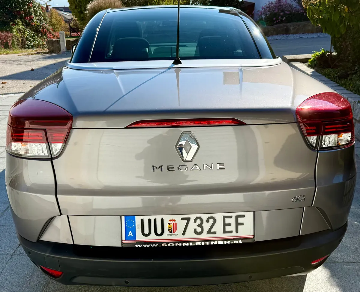 Renault Megane 2010 photo 2