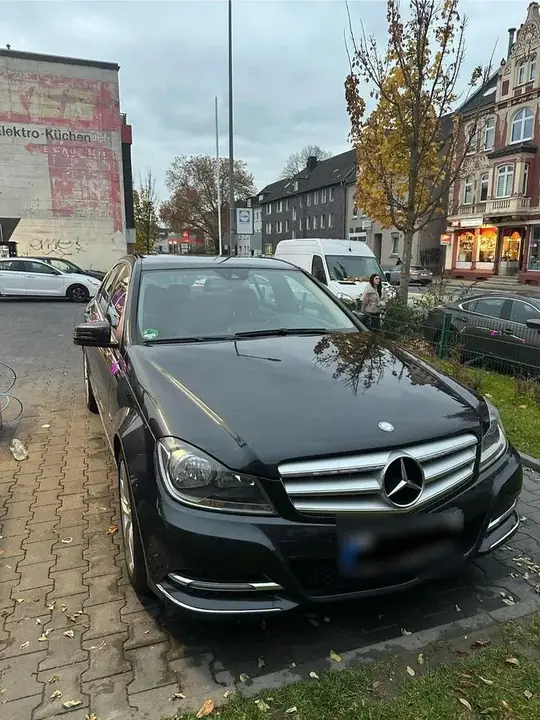 Mercedes-Benz C180