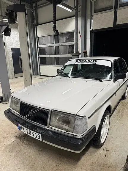 Volvo 240 1990 photo 4