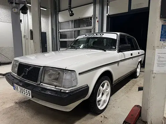 Volvo 240 1990 photo 2