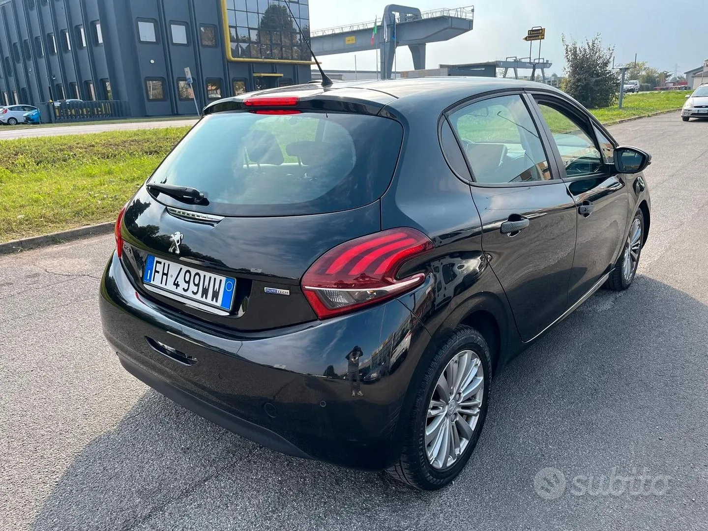 Peugeot 208 2017 photo 5