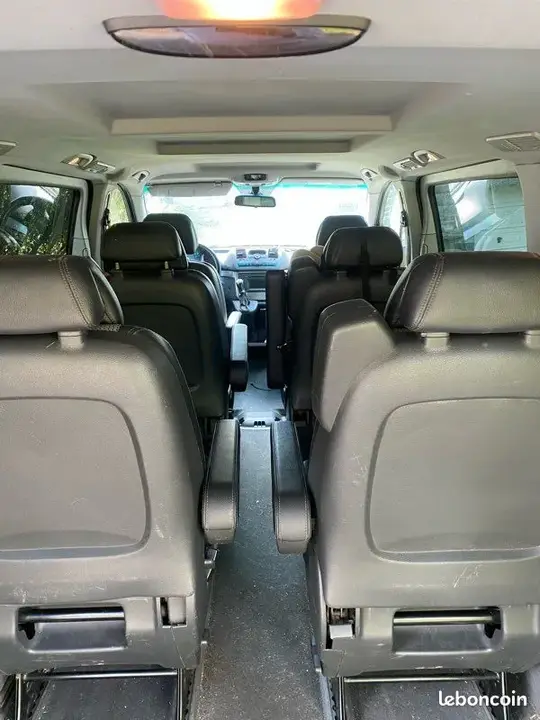Mercedes-Benz Viano 2011 photo 2