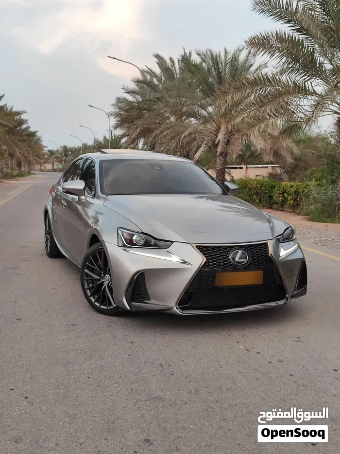 Lexus Is 2017 photo 4
