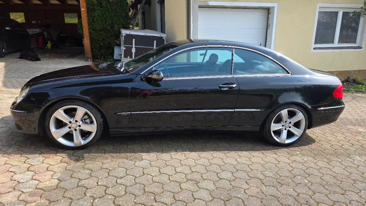 Mercedes-Benz Clk-Class 2008 photo 3