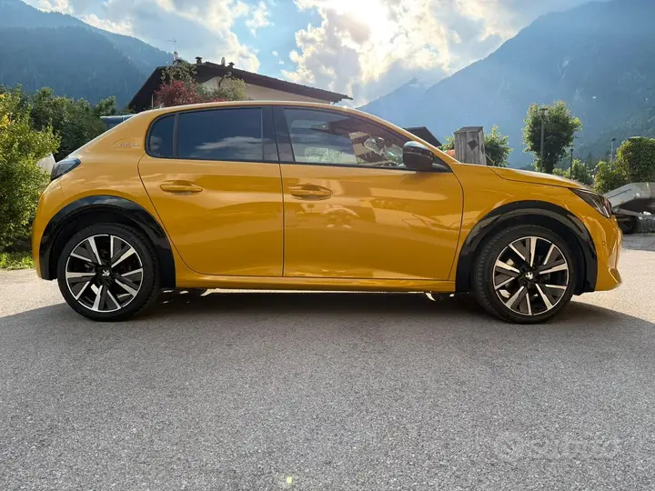 Peugeot 208 2019 photo 5