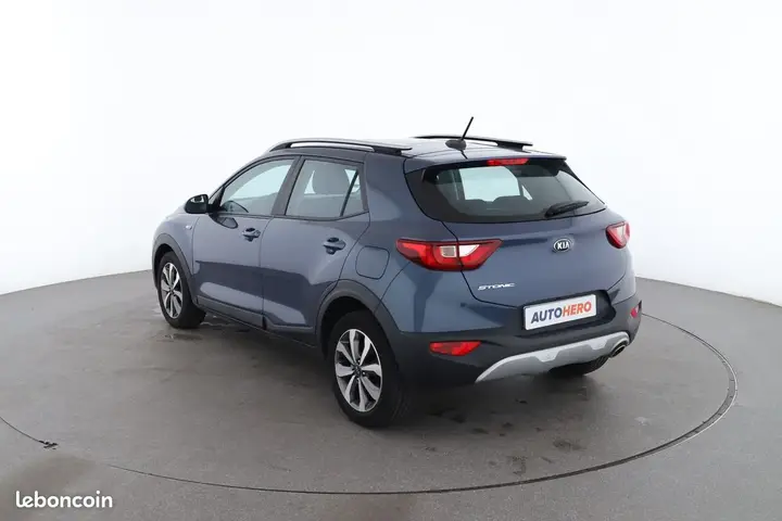 Kia Stonic 2021 photo 2