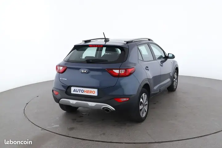 Kia Stonic 2021 photo 3