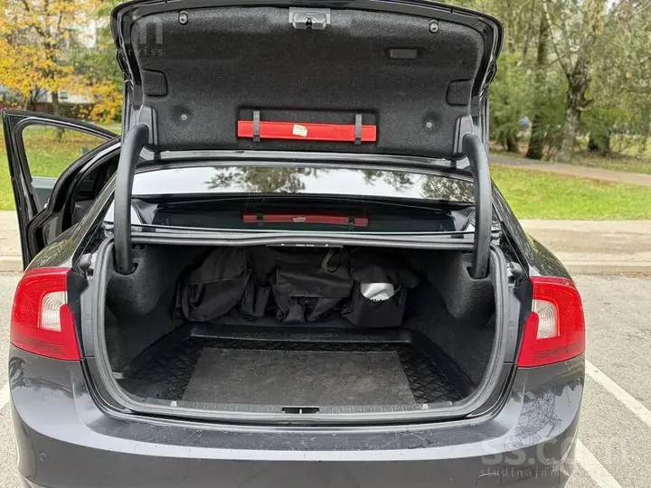 Volvo S60 2011 photo 5