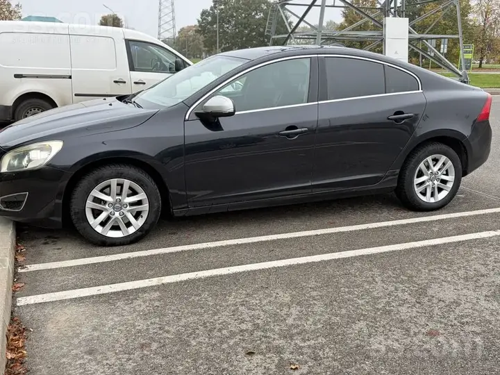 Volvo S60 2011 photo 3