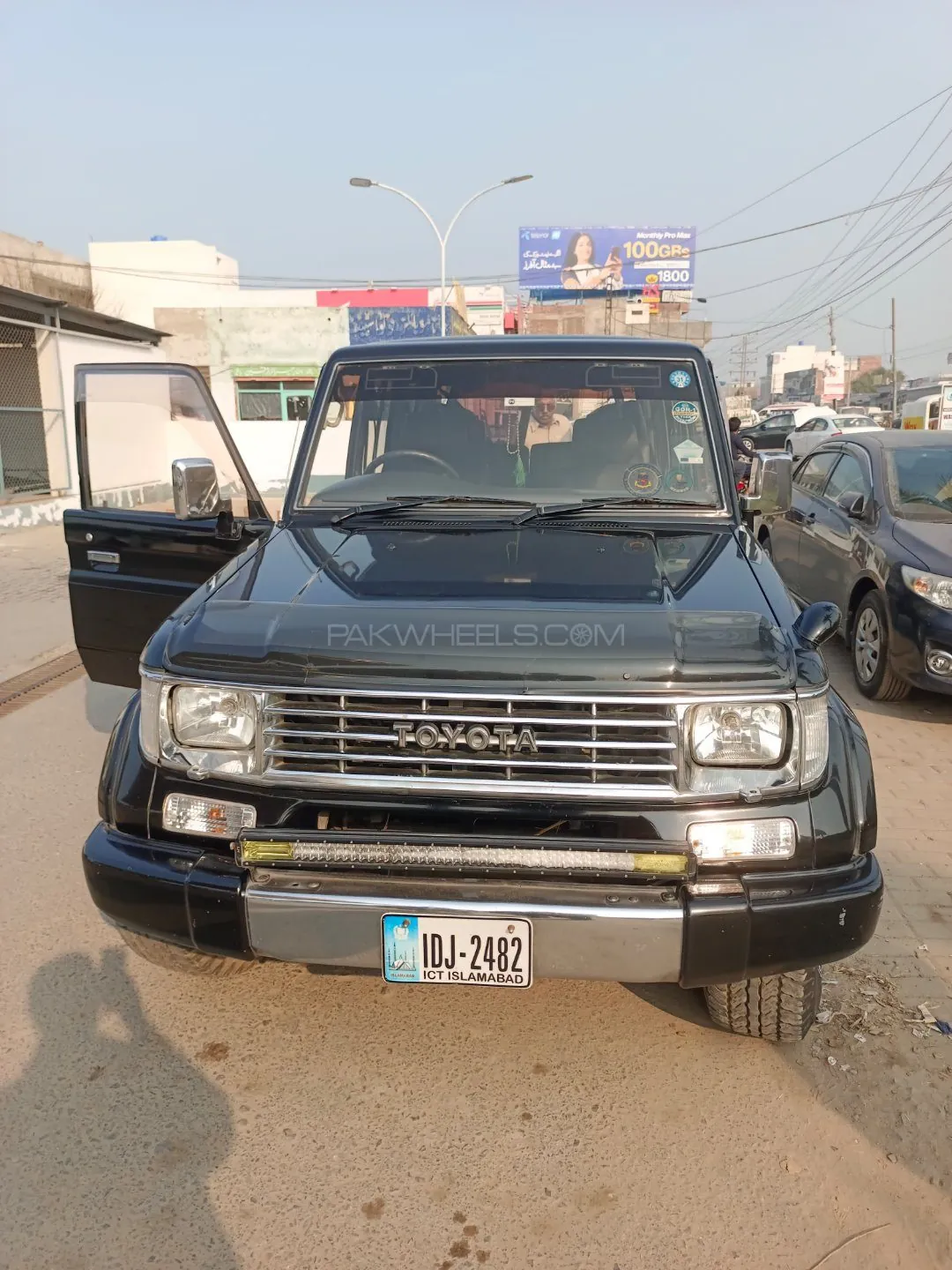 Toyota Land Cruiser