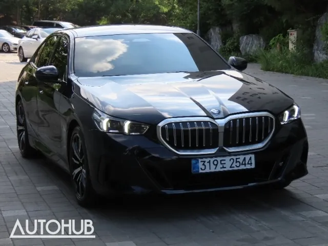 BMW 5 Series 2026 photo 2