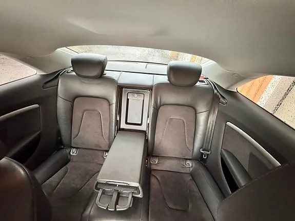 Audi A5 2010 photo 4