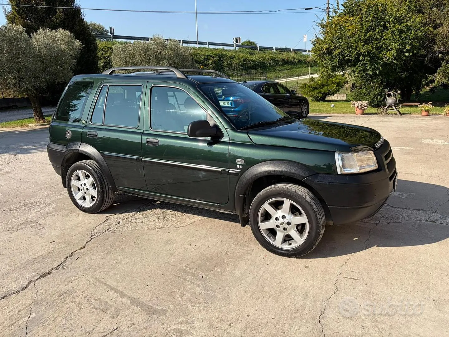 Land Rover Freelander 2004 photo 2
