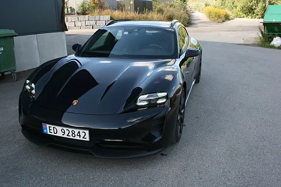 Porsche Taycan 2022 photo 2
