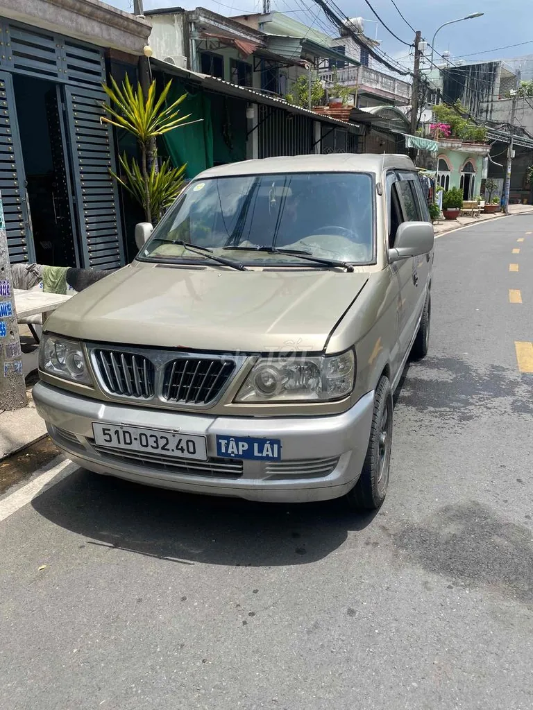 Mitsubishi Jolie 2003 photo 2