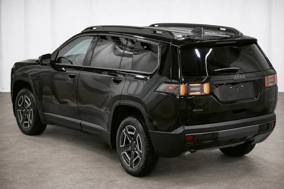 Jeep Cherokee 2026 photo 4