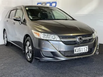 Honda Stream 2009 photo 2