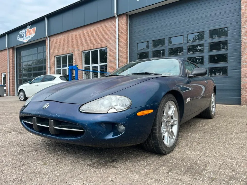 Jaguar Xk8