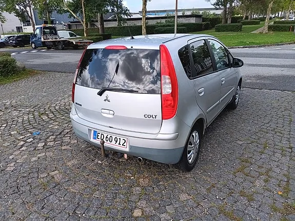 Mitsubishi Colt 2008 photo 4